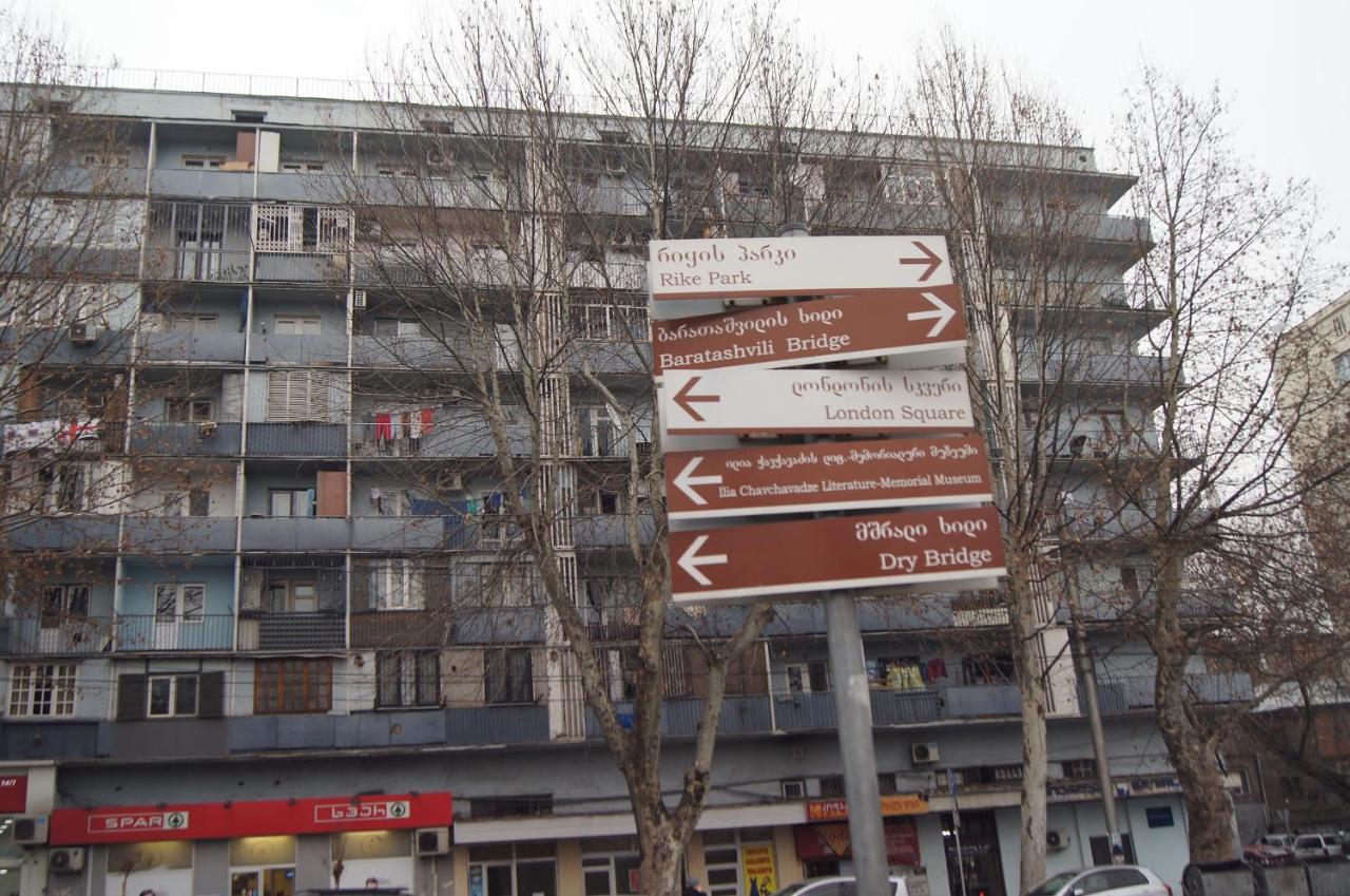 Apartment Near Church Tbiliszi Kültér fotó