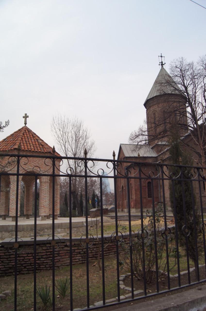 Apartment Near Church Tbiliszi Kültér fotó